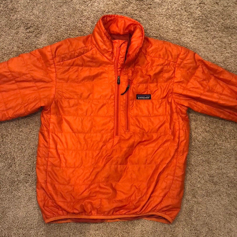 Lightweight Patagonia half zip puffer